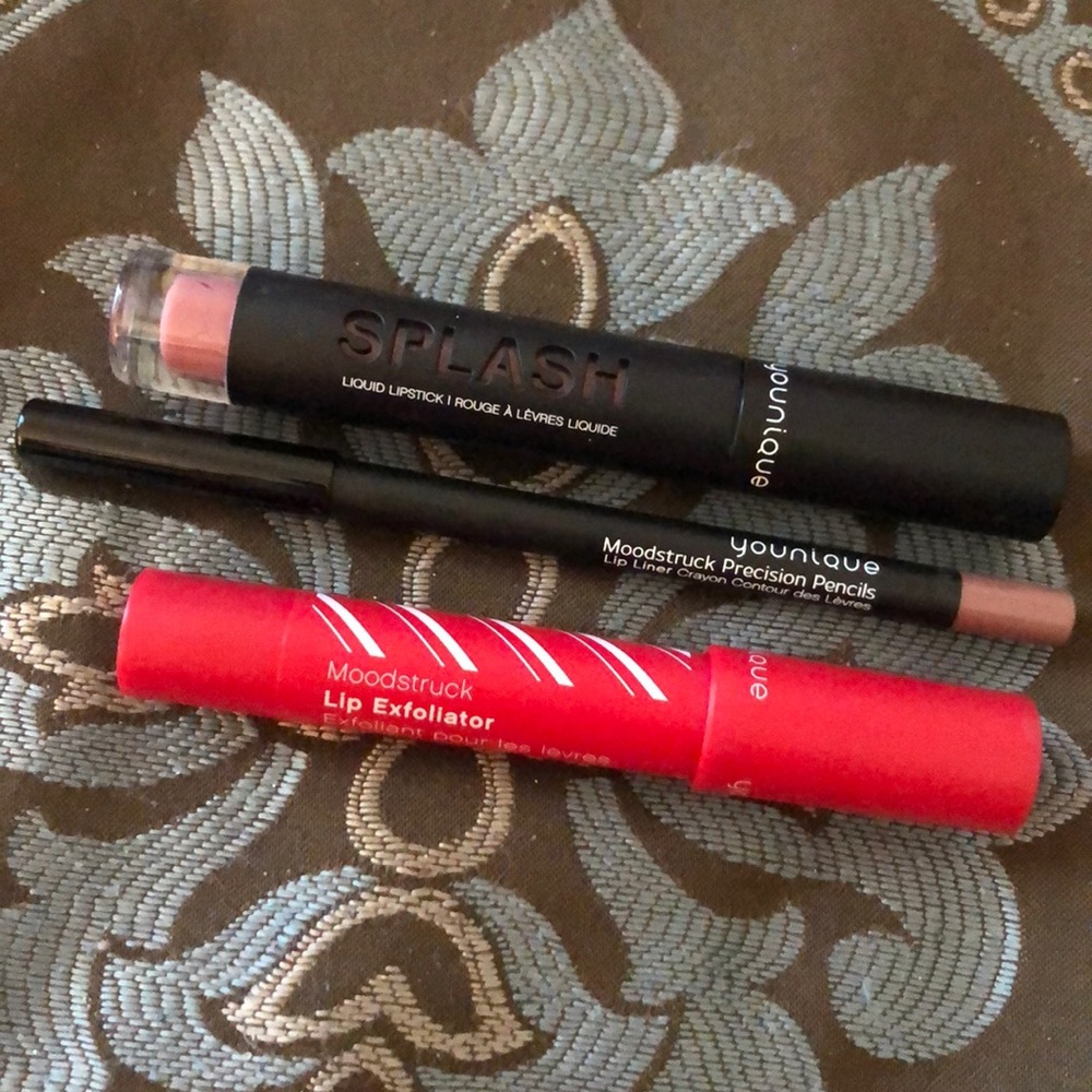 Lip set
